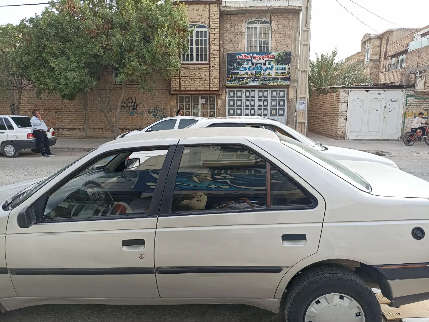 پژو405|خودرو سواری و وانت|مرودشت, فاز اول شهرک فرهنگیان|دیوار