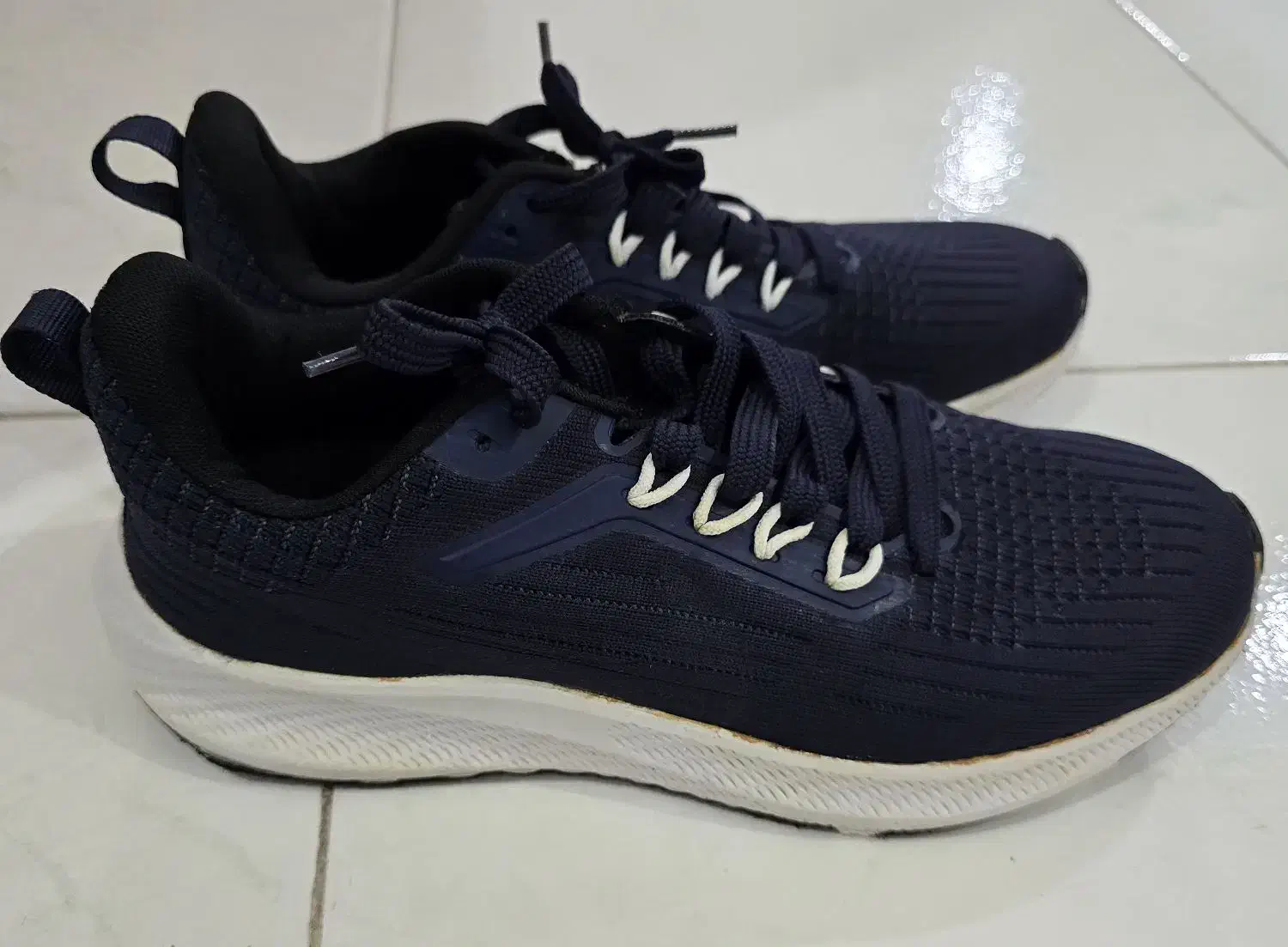 کتانی|کیف، کفش، کمربند|رشت, خمیران زاهدان|دیوار