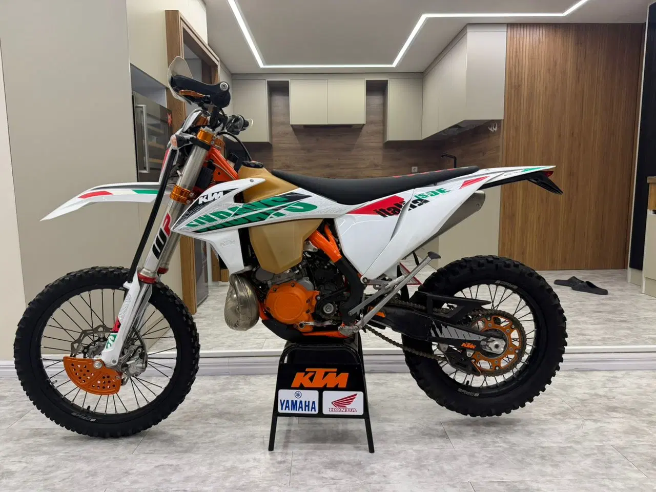 ktm sixdays 250cc|موتورسیکلت|تهران, جمهوری|دیوار