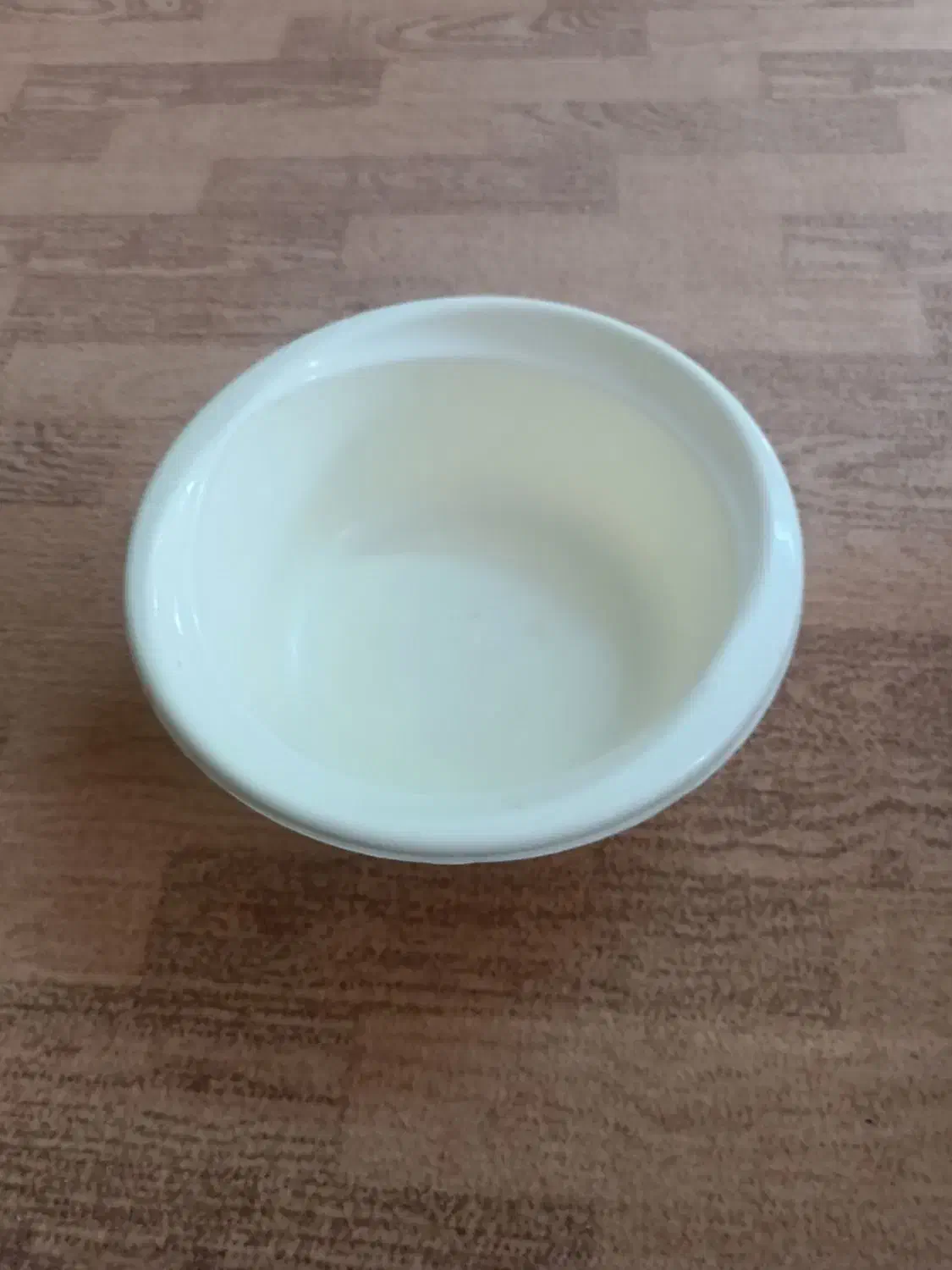 جهازیه|ظروف نگهدارنده، پلاستیکی، یک‌بارمصرف|خوی, |دیوار