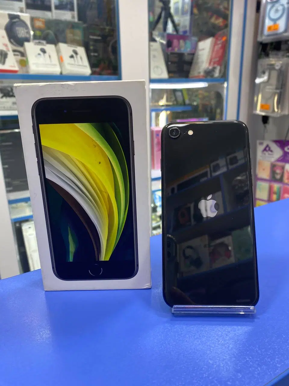 iphone se2020|موبایل|بندر انزلی, پردیس|دیوار