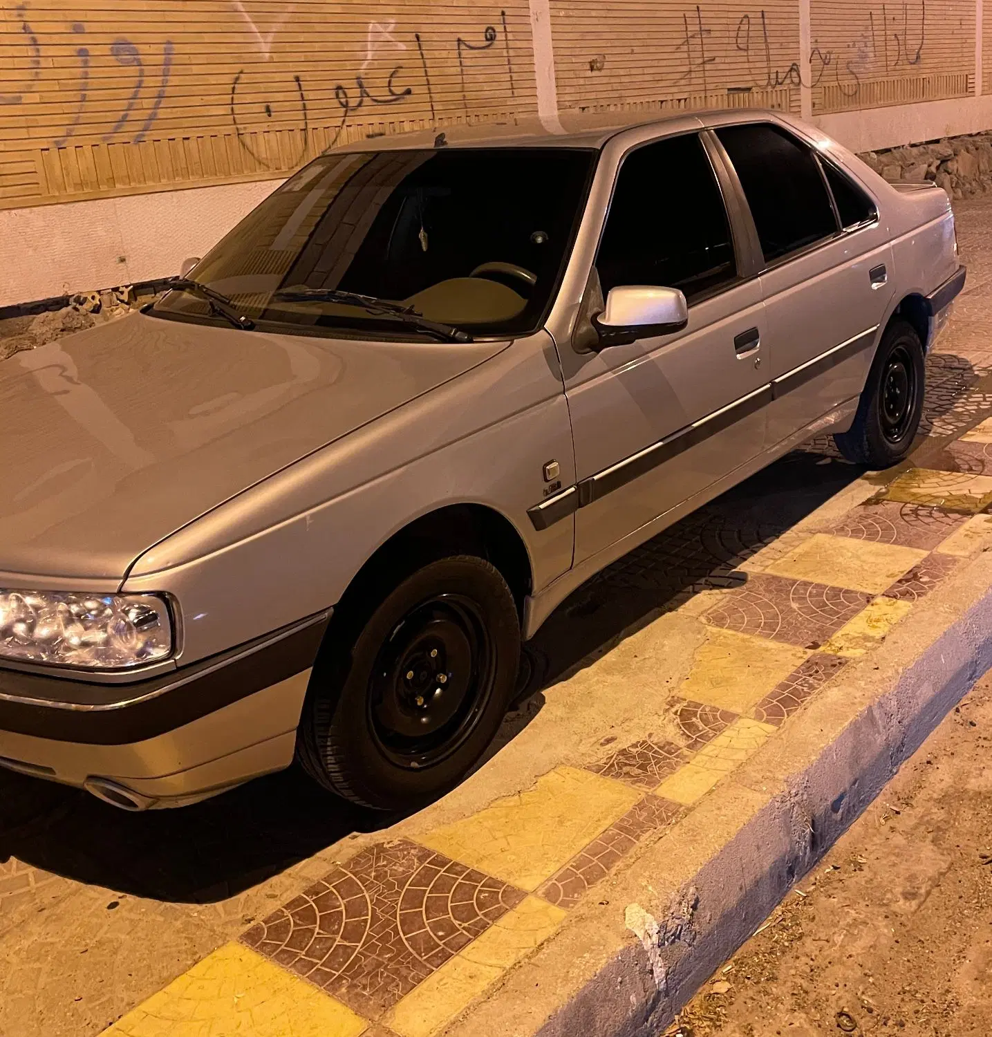 slx|خودرو سواری و وانت|چمران, |دیوار