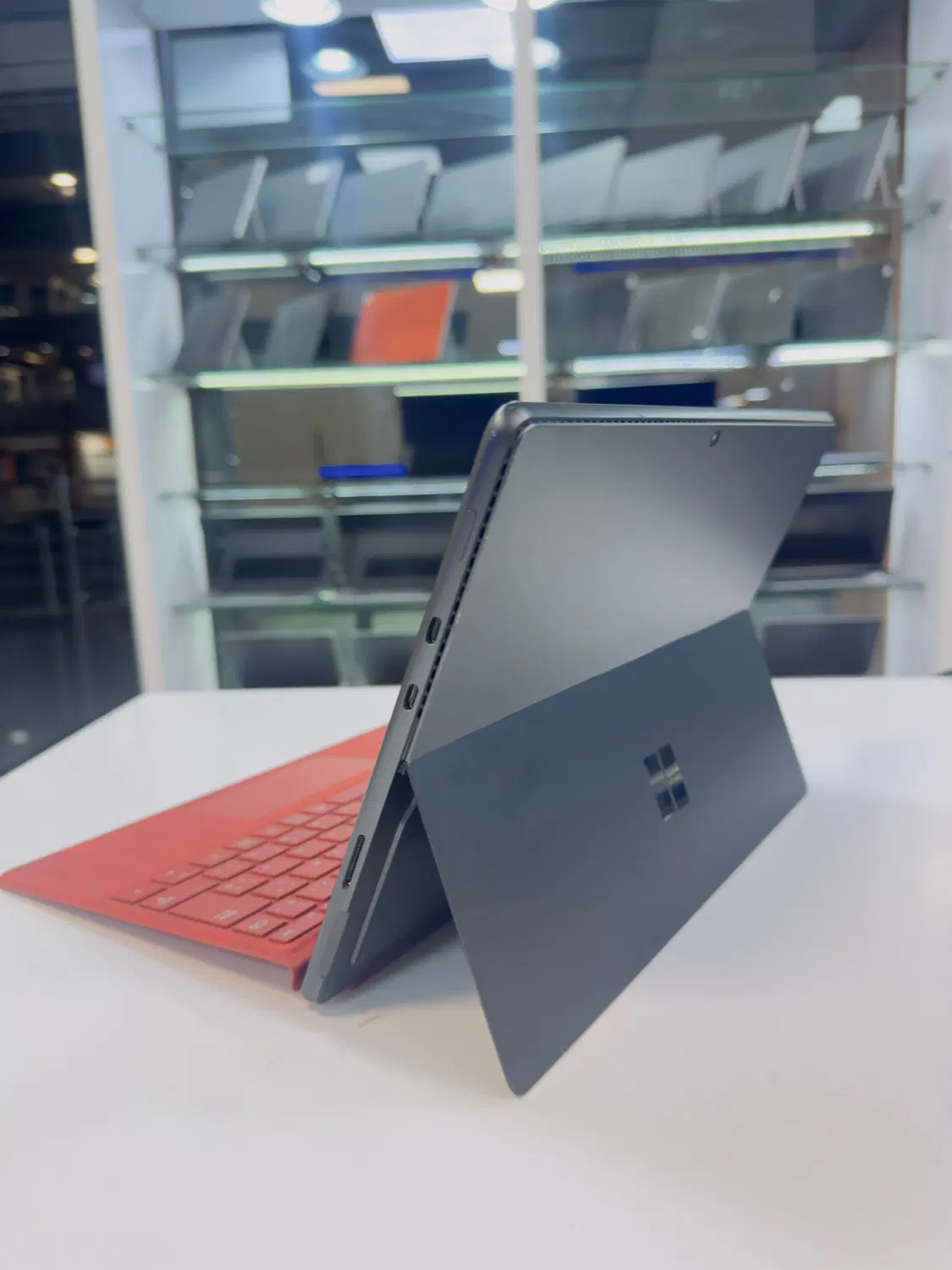 Surface Pro 8 i5 Nasle 11 8 256|رایانه همراه|تهران, فلسطین (میدان انقلاب)|دیوار