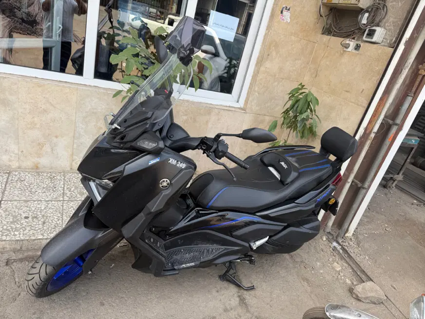 X max 1404|موتورسیکلت|تهران, بازار آهن|دیوار