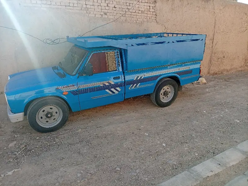 نیسان|خودرو سنگین|کبودرآهنگ, |دیوار
