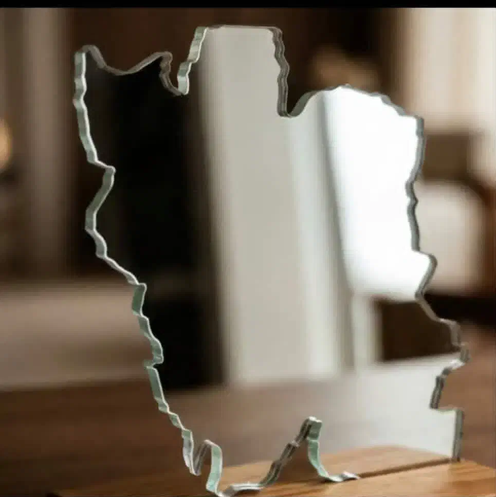 آینه ایران|آینه|قم, قلعه کامکار|دیوار