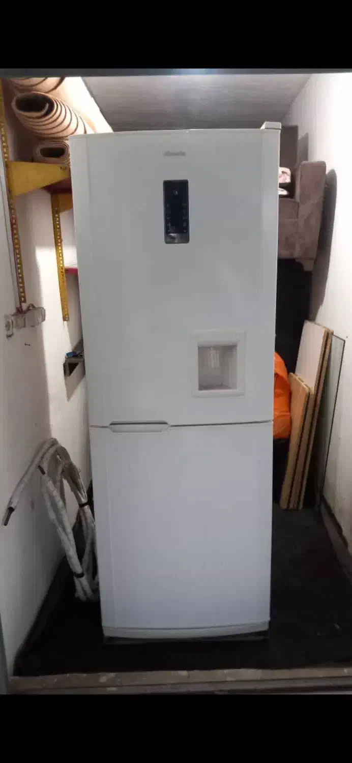 یخچال|یخچال و فریزر|رشت, حومه رشت|دیوار