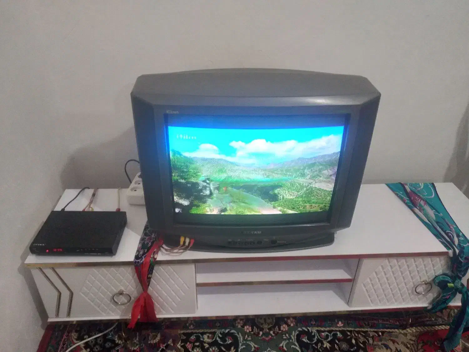 تلوزیون|تلویزیون و پروژکتور|مینودشت, |دیوار