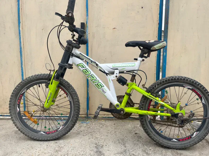 دوچرخه|دوچرخه، اسکیت، اسکوتر|گنبد کاووس, |دیوار