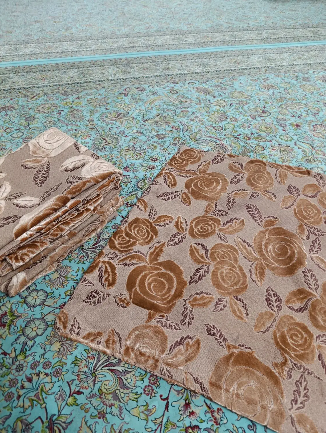 جلدپشتی|رختخواب، بالش، پتو|زابل, |دیوار
