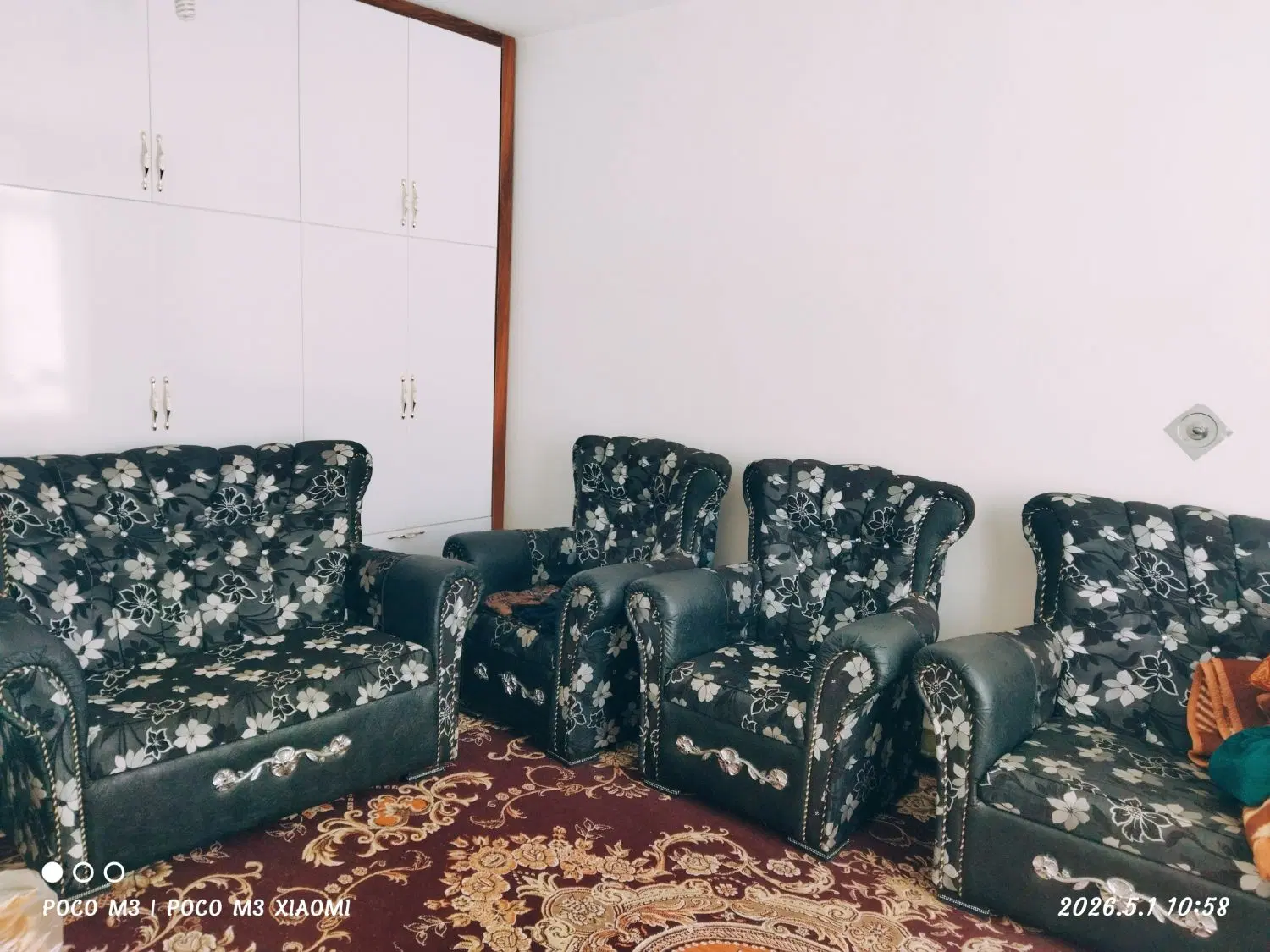 مبل خانگی|مبلمان خانگی و میز عسلی|عجب شیر, |دیوار