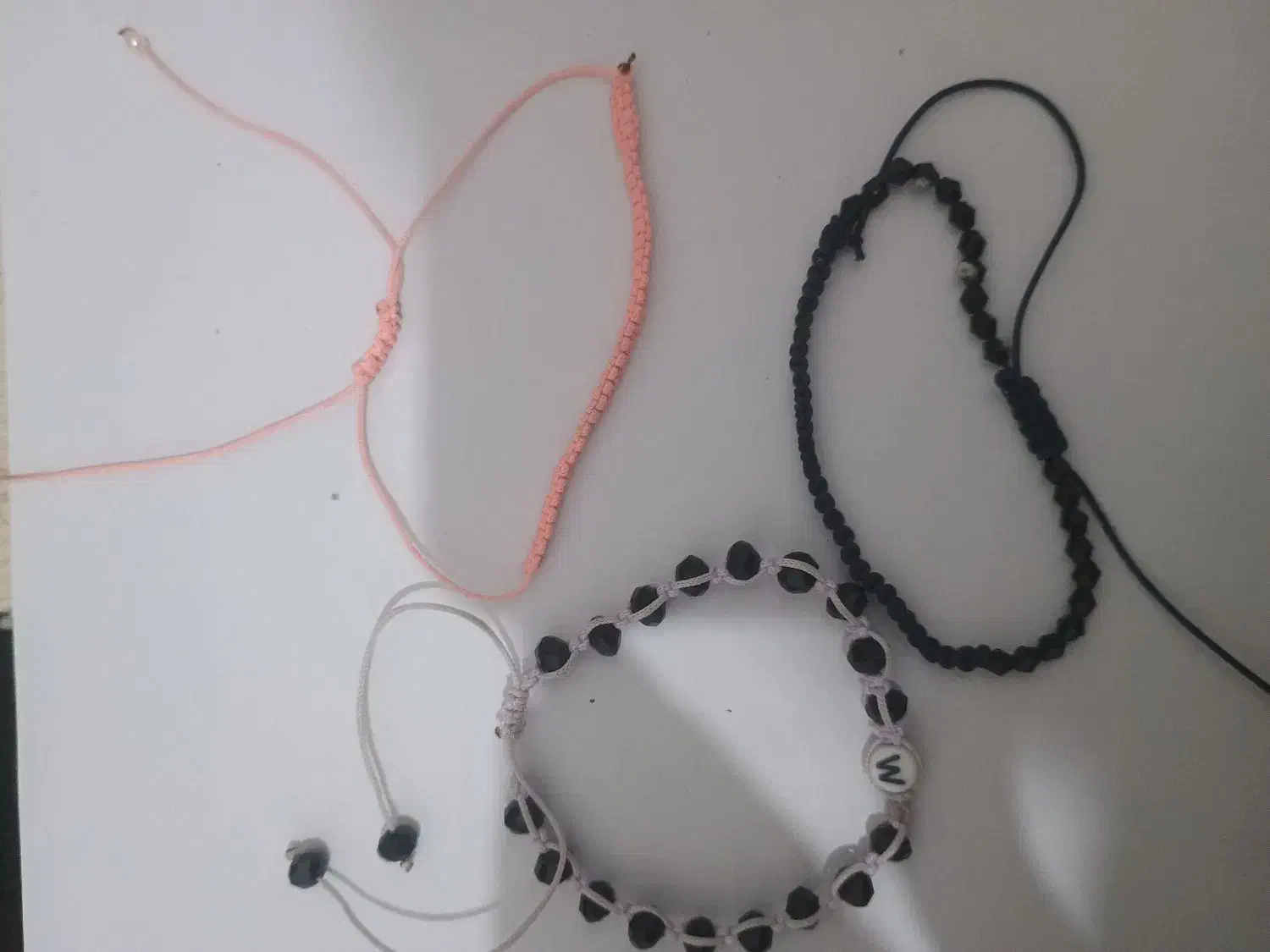 دستبند|بدلیجات|اشتهارد, |دیوار