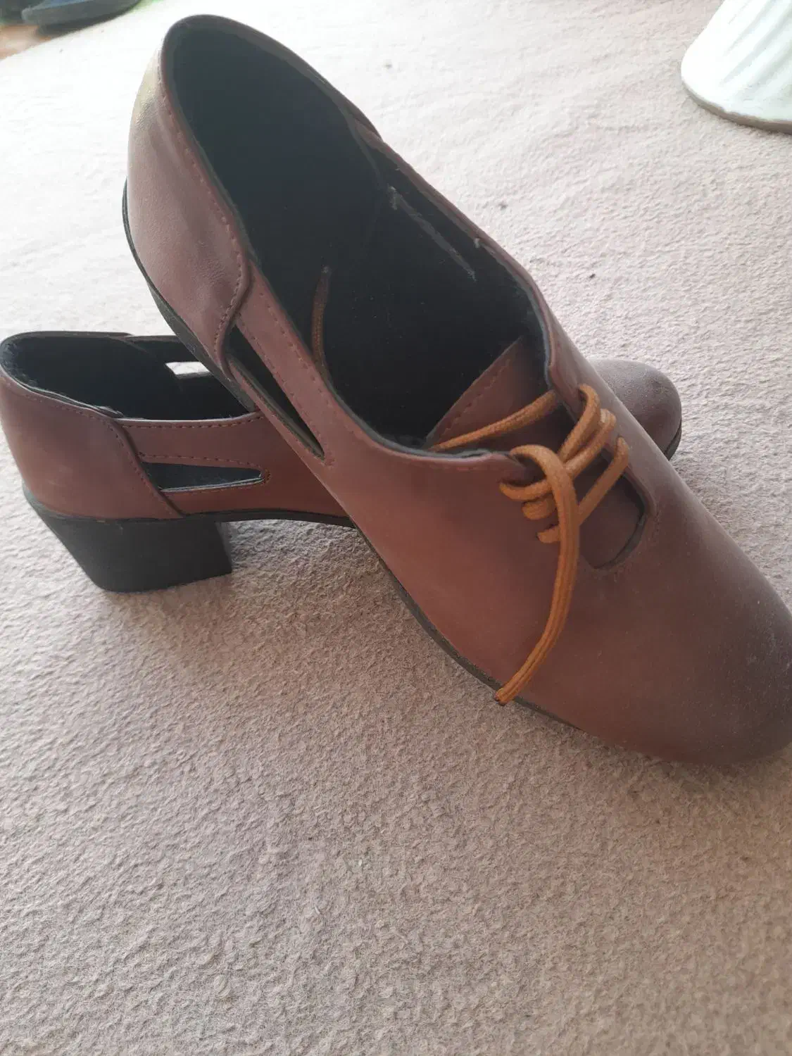 کفش|کیف، کفش، کمربند|برازجان, |دیوار