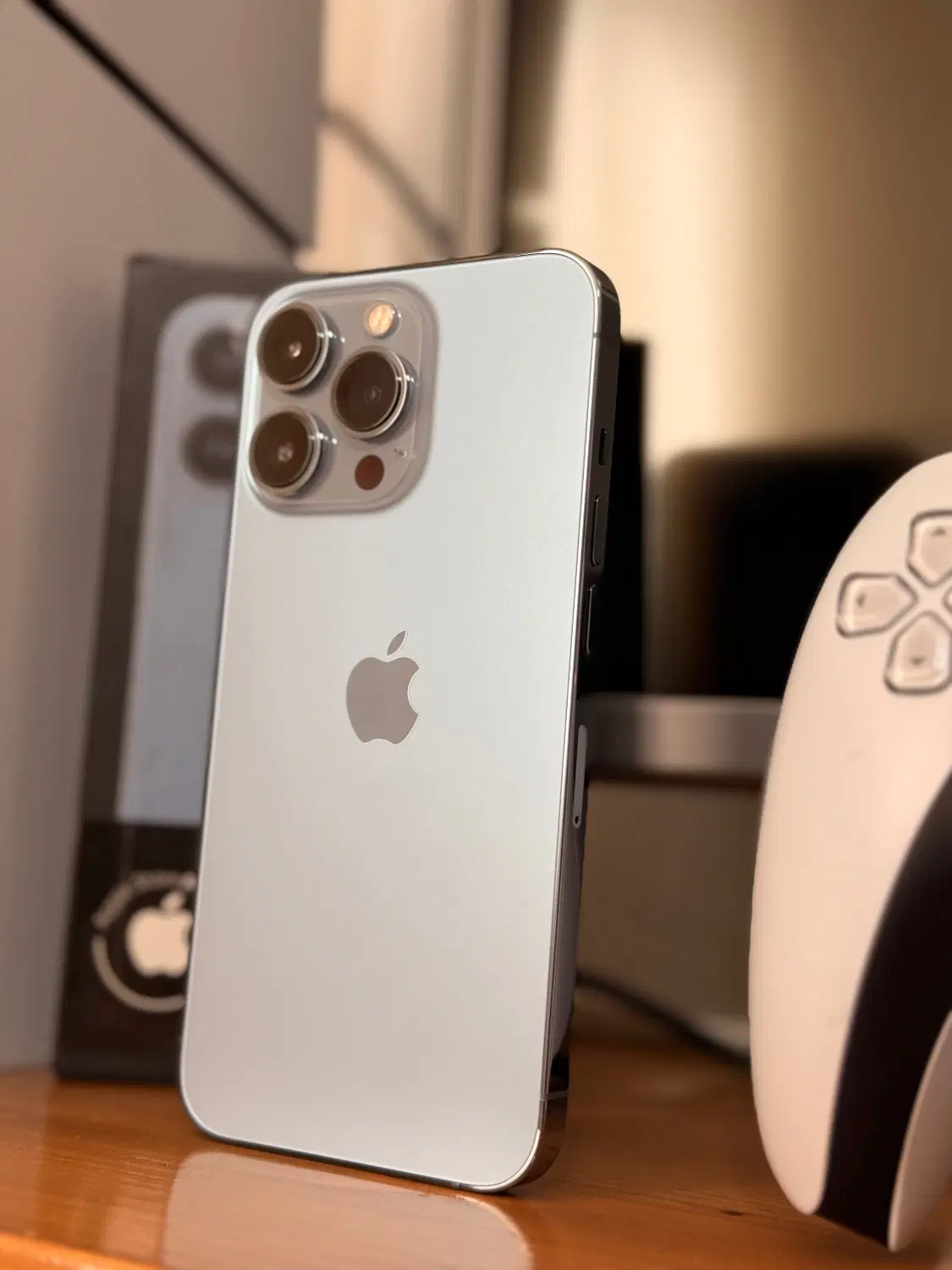 iPhone 13pro|موبایل|پرند, فاز ۶|دیوار