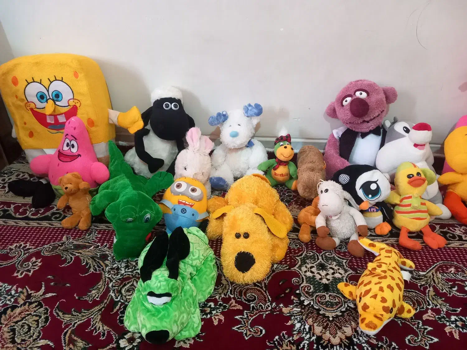 عروسک|اسباب‌‌بازی|شیراز, شیخ روزبهان|دیوار