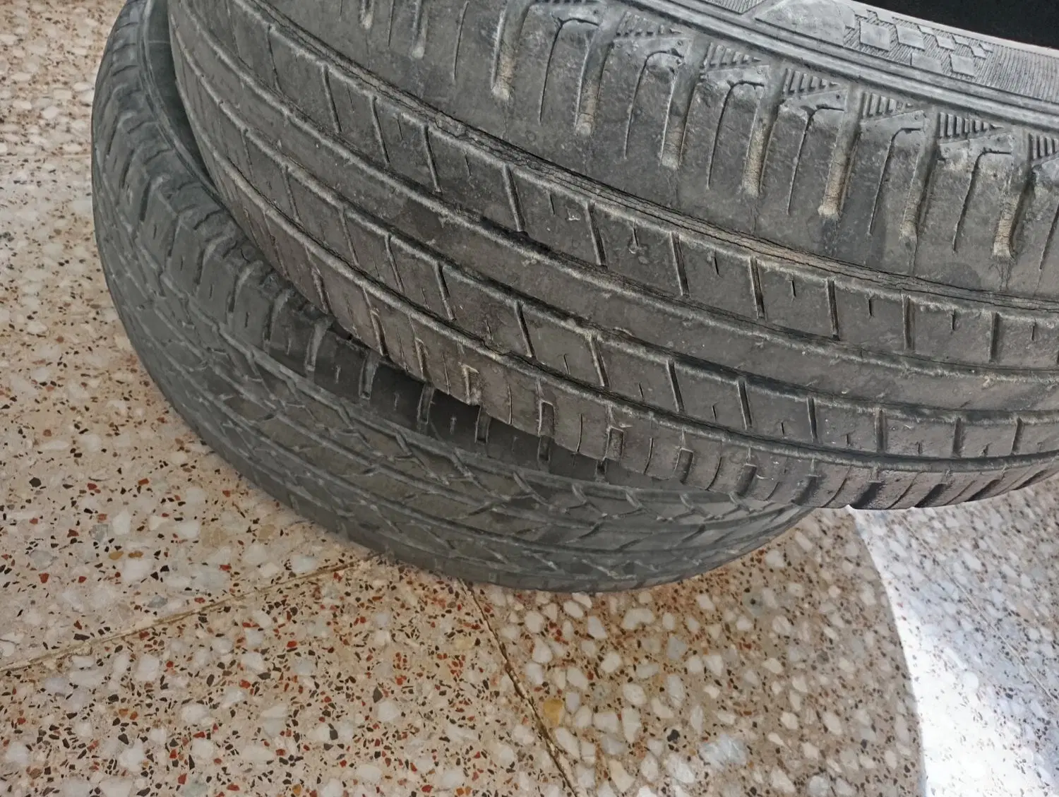 لاستیک 15|قطعات یدکی و لوازم جانبی|فسا, |دیوار