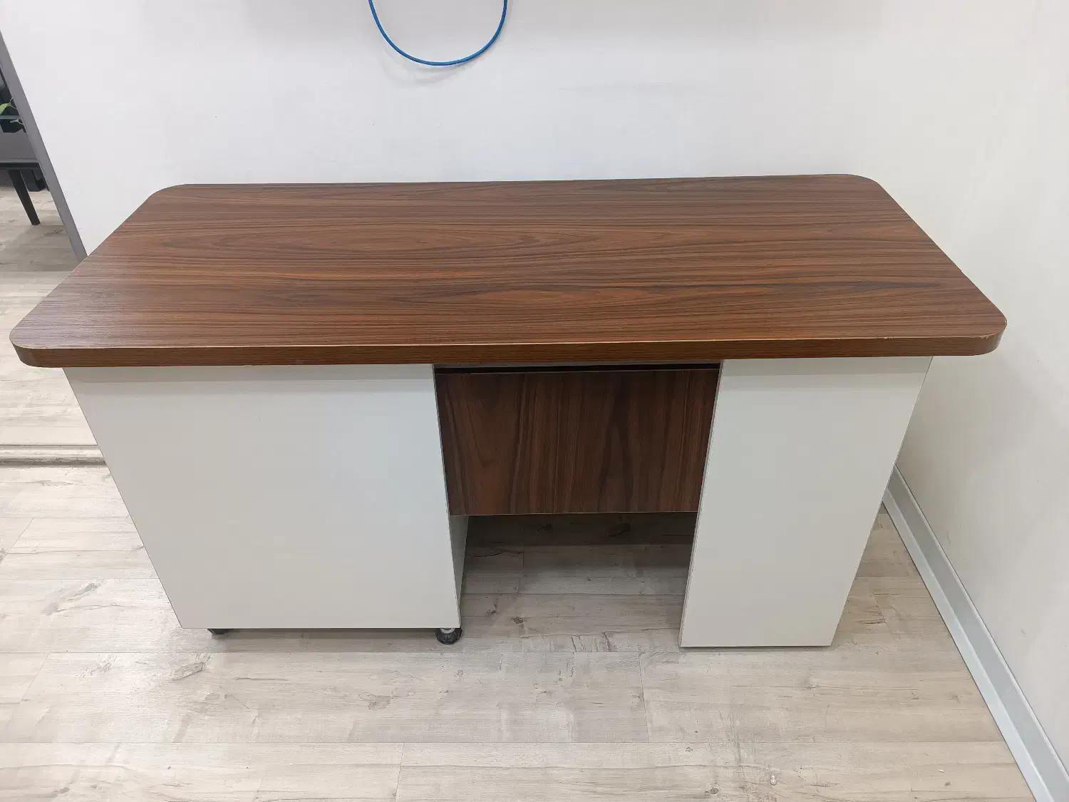 2 میز اداری|میز تحریر و کامپیوتر|قم, بلوار امین و ساحلی|دیوار