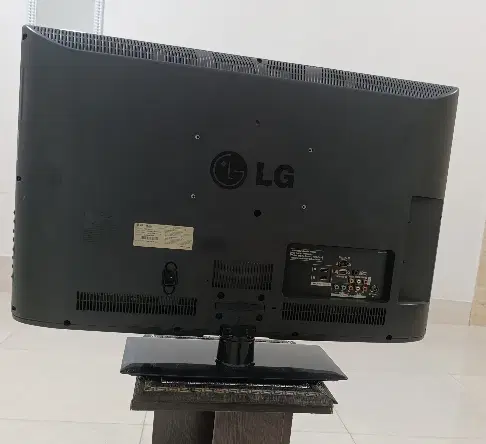 LD32 LG|تلویزیون و پروژکتور|بم, |دیوار