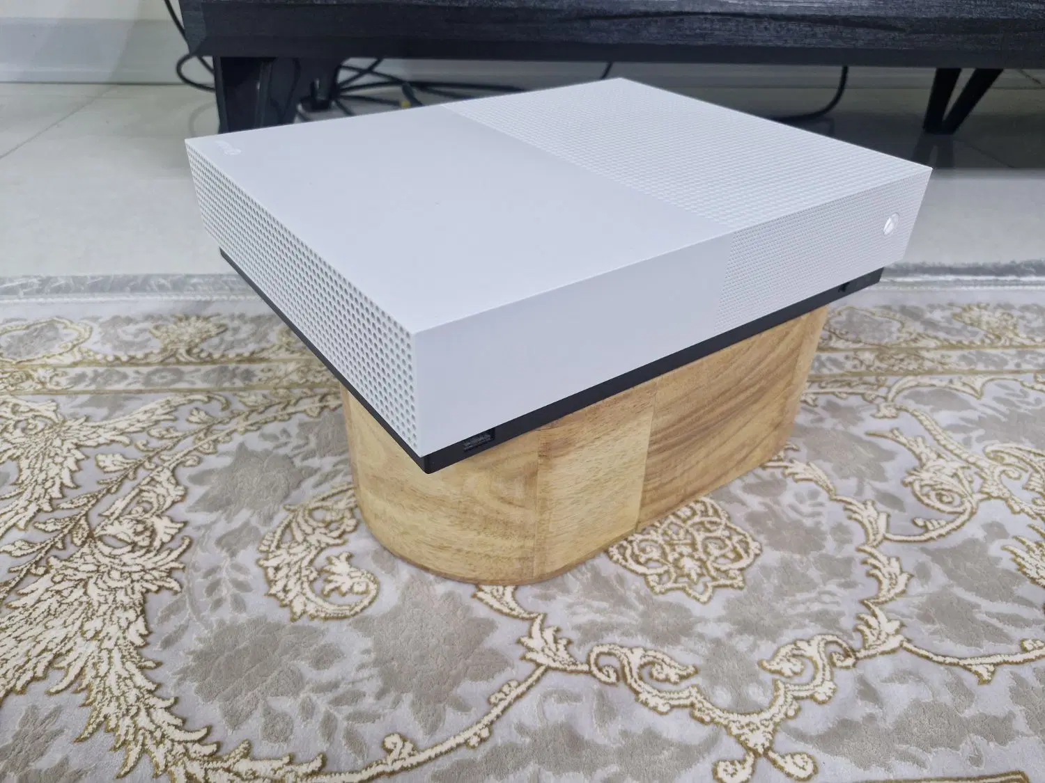 XBOX One s|کنسول، بازی ویدئویی و آنلاین|شیراز, انجیر|دیوار