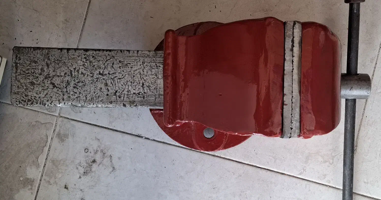 گیره رومیزی|ابزارآلات|خسروشاه, |دیوار