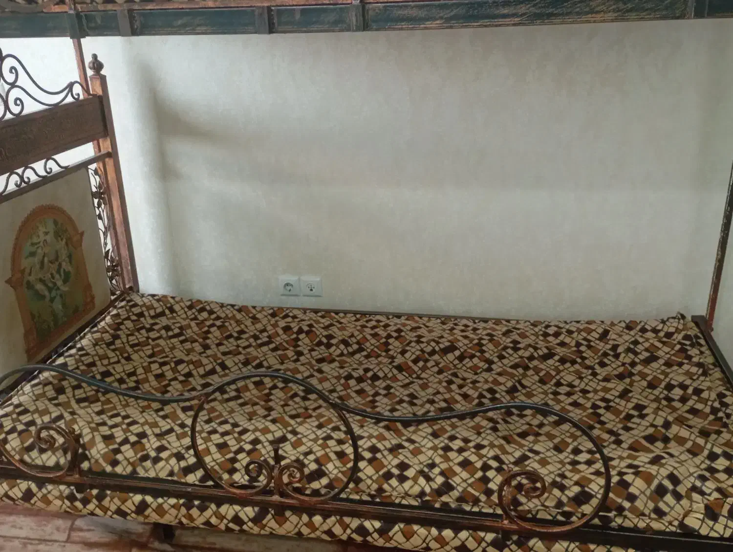 تخت دو طبقه فرفورژه|تخت و سرویس خواب|مشهد, کارگران|دیوار