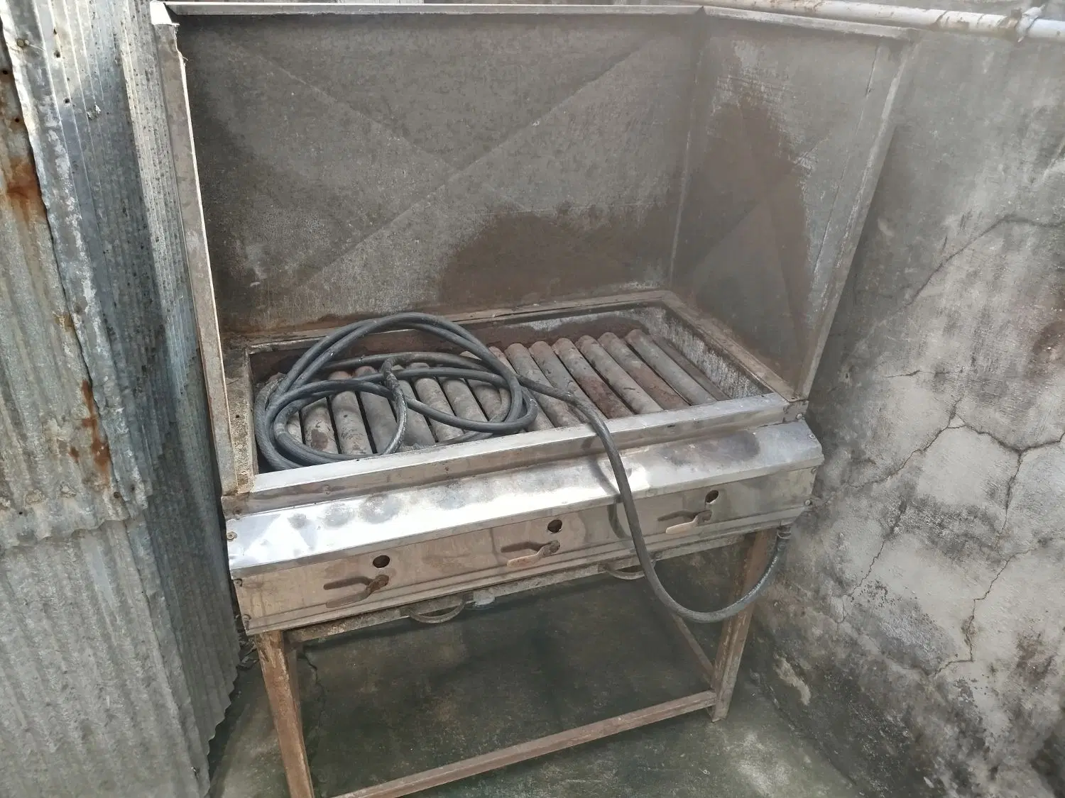 کباب پز|اجاق گاز و لوازم برقی پخت‌وپز|رشت, گلباغ نماز|دیوار