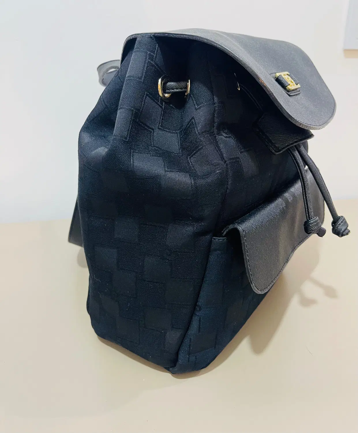 Pierre cardin|کیف، کفش، کمربند|ساری, |دیوار
