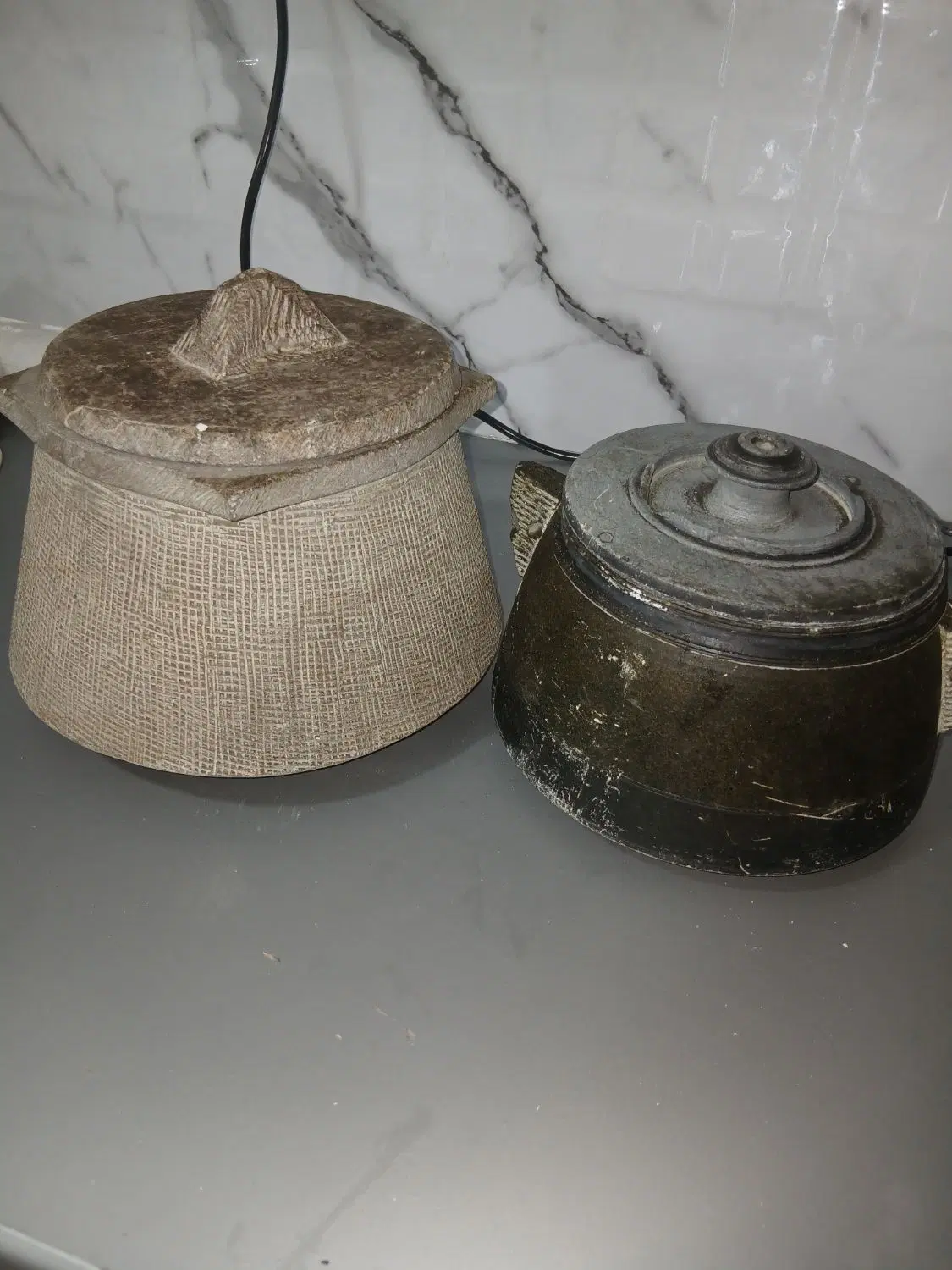 دیگ سنگی|ظروف پخت‌وپز|صدرا-فارس, فاز ۱|دیوار