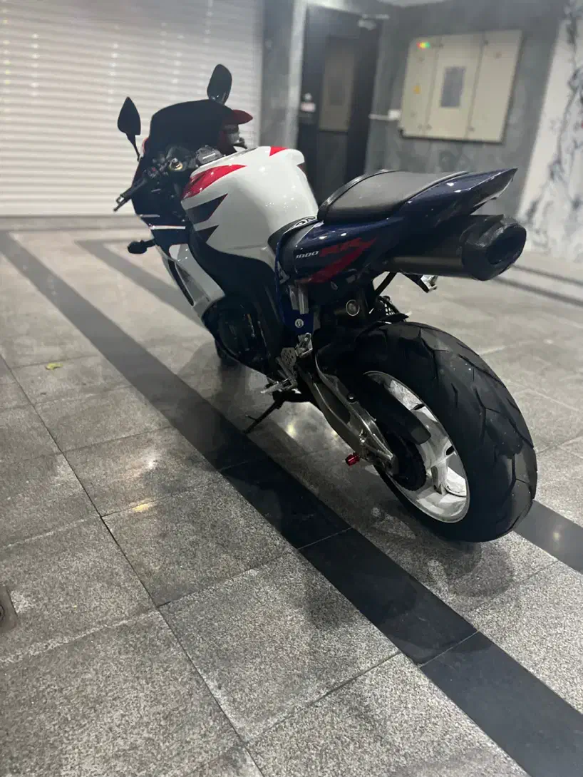 Cbr 1000 2007|موتورسیکلت|تهران, خواجه نظام الملک|دیوار