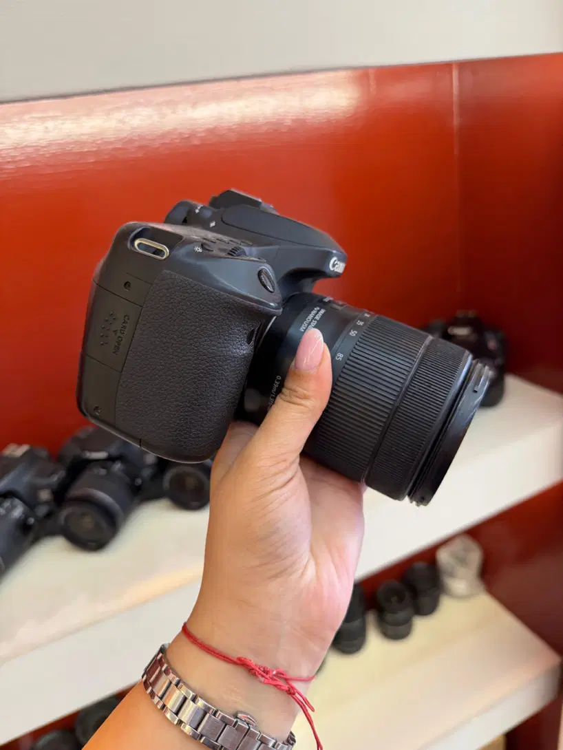 Canon 80D+18-135mm usm|دوربین عکاسی و فیلمبرداری|کرج, گلشهر|دیوار