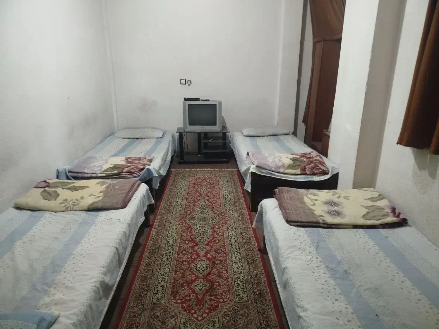 اتاق|اجارهٔ کوتاه‌مدت آپارتمان و سوئیت|زاهدان, |دیوار