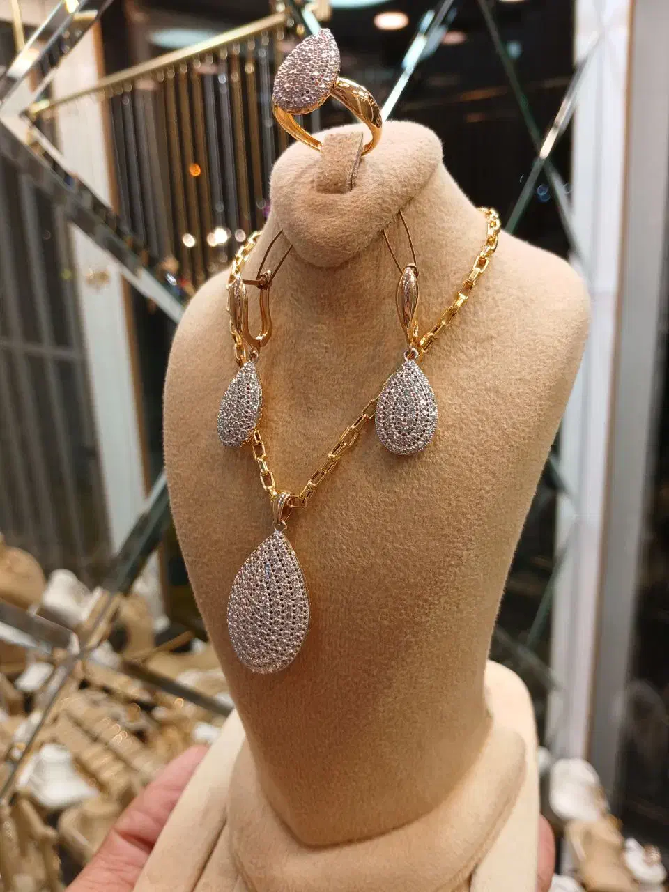 طلا.|جواهرات|آران و بیدگل, |دیوار