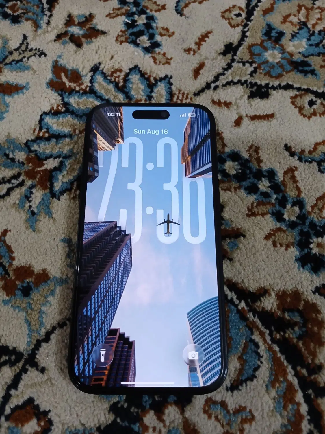 iPhone 15|موبایل|فلاورجان, |دیوار