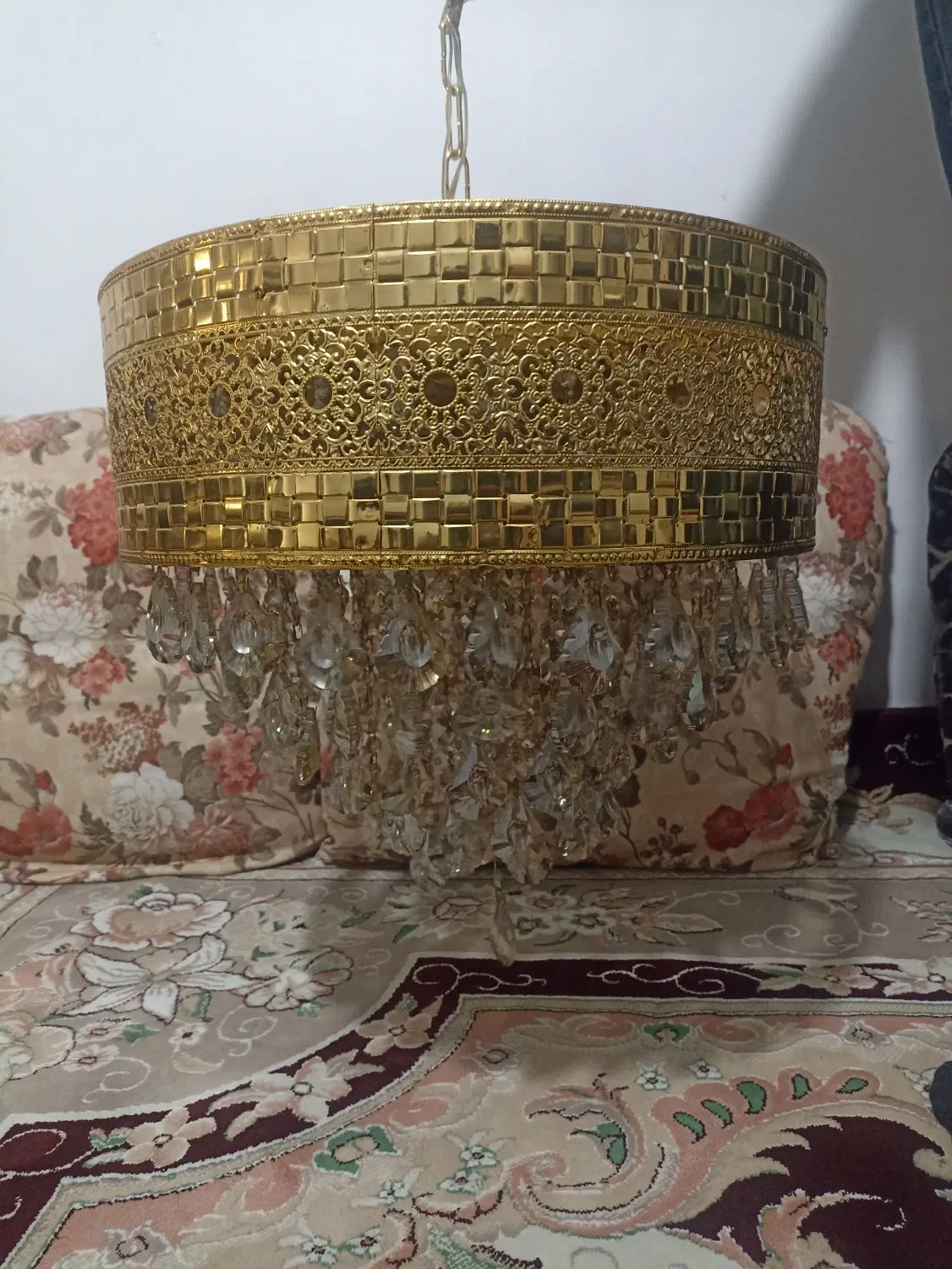 لوستر|لوستر و چراغ آویز|پاکدشت, حصار امیر|دیوار
