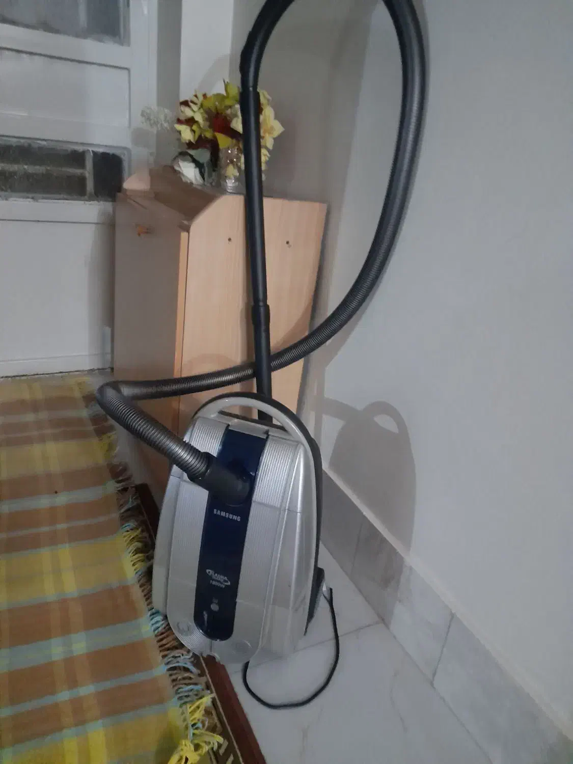 جارو برقی|جاروبرقی، جارو شارژی، بخارشو|تربت جام, تیپ ۳۸ زرهی تربت جام|دیوار