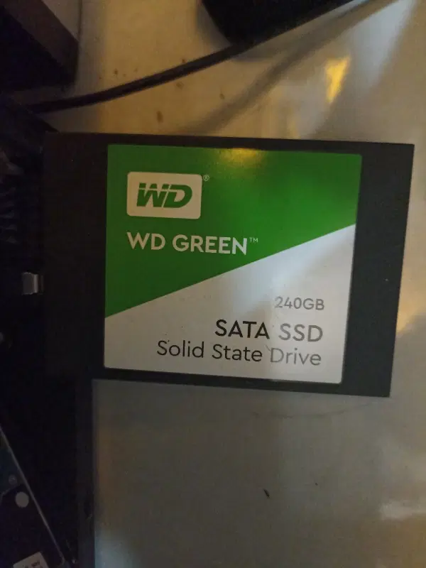 SSD WD 240gb|قطعات و لوازم جانبی رایانه|اسلام‌شهر, شهرک واوان|دیوار