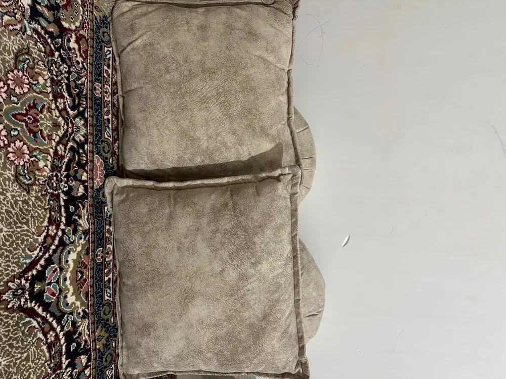 بالش|مبلمان خانگی و میز عسلی|سبزوار, علمدار|دیوار