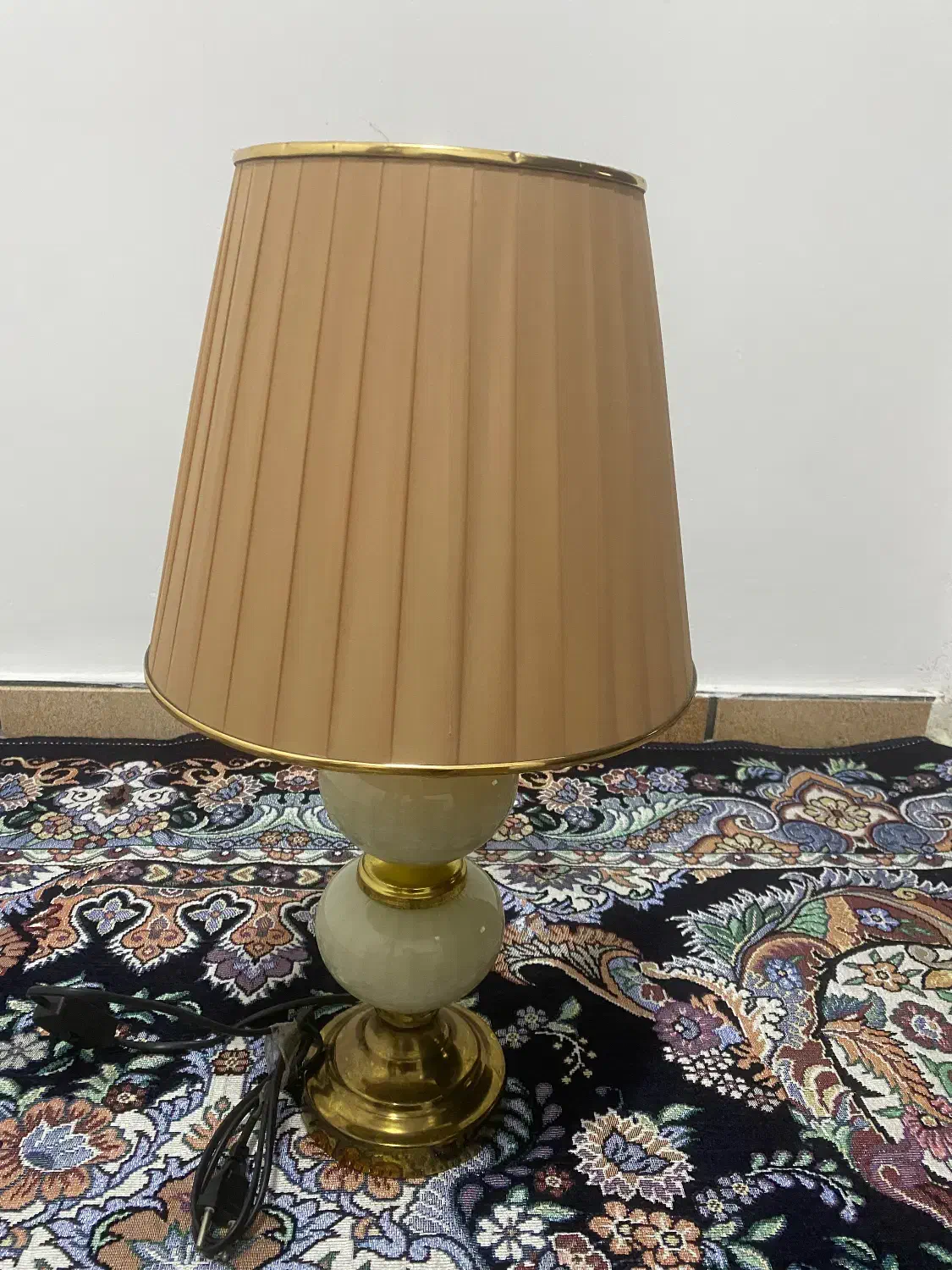 اباژور|چراغ خواب و آباژور|رشت, استقامت ۱|دیوار