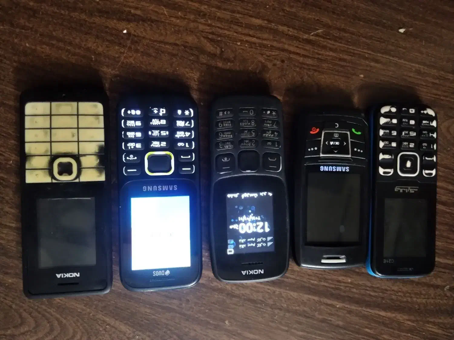 گوشی ساده|موبایل|اراک, |دیوار