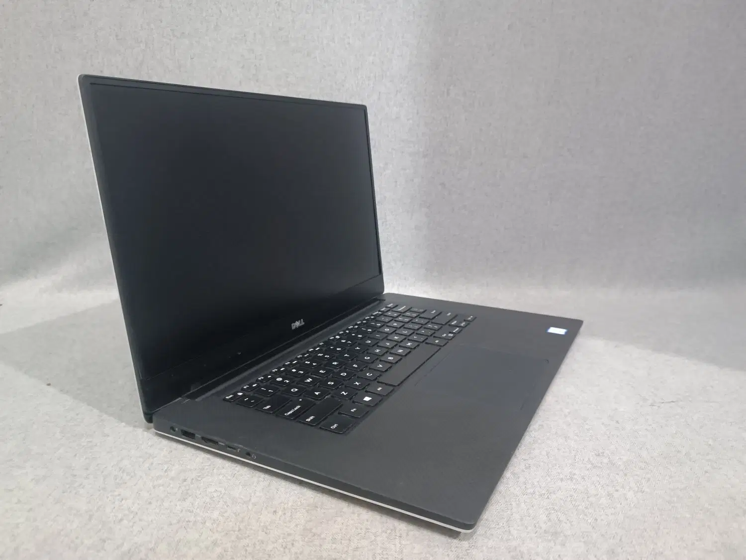 DELL precision 5520|رایانه همراه|مشهد, عامل|دیوار