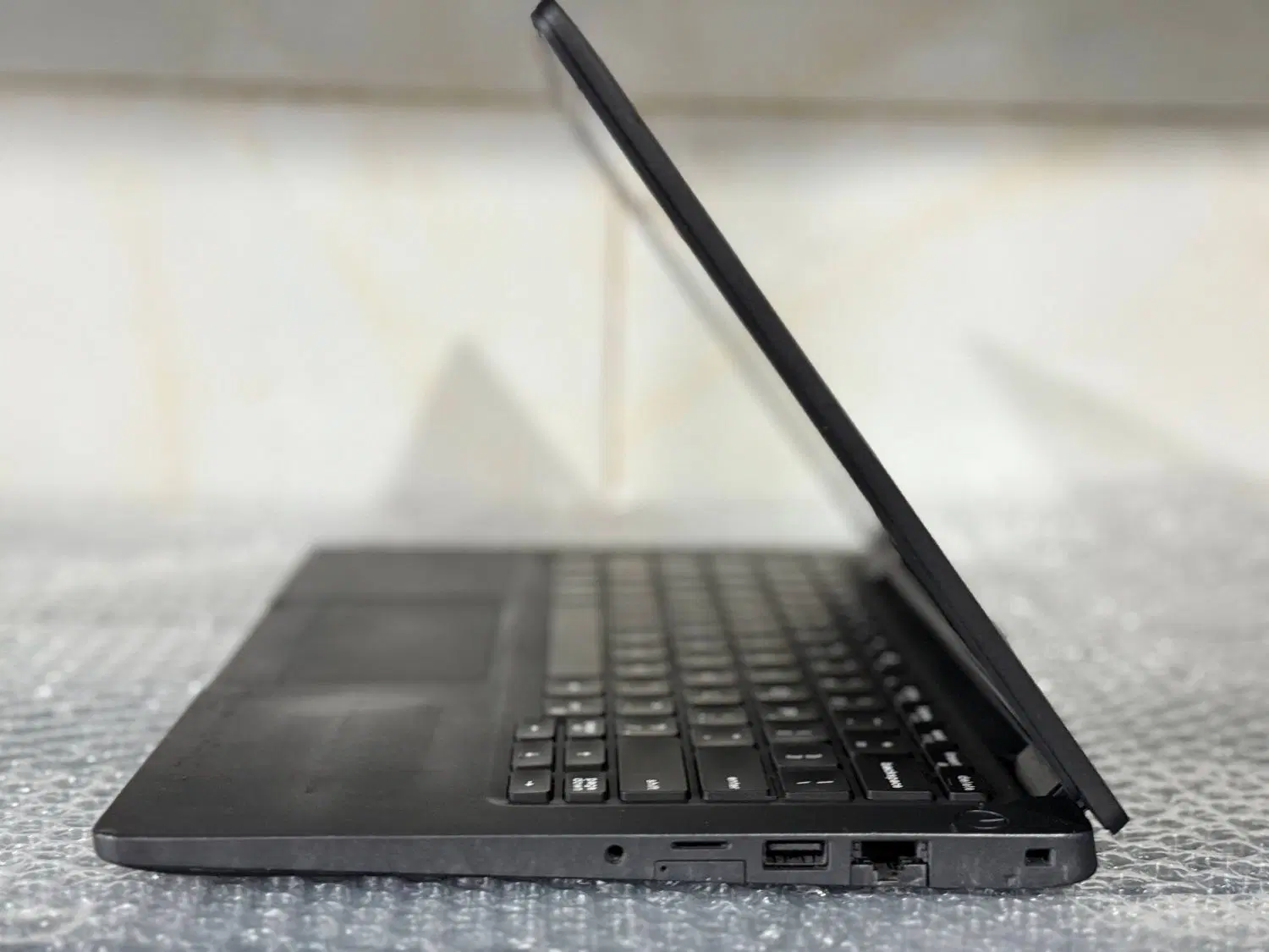 DELL LATITUDE 5300|رایانه همراه|تهران, فلسطین (میدان انقلاب)|دیوار