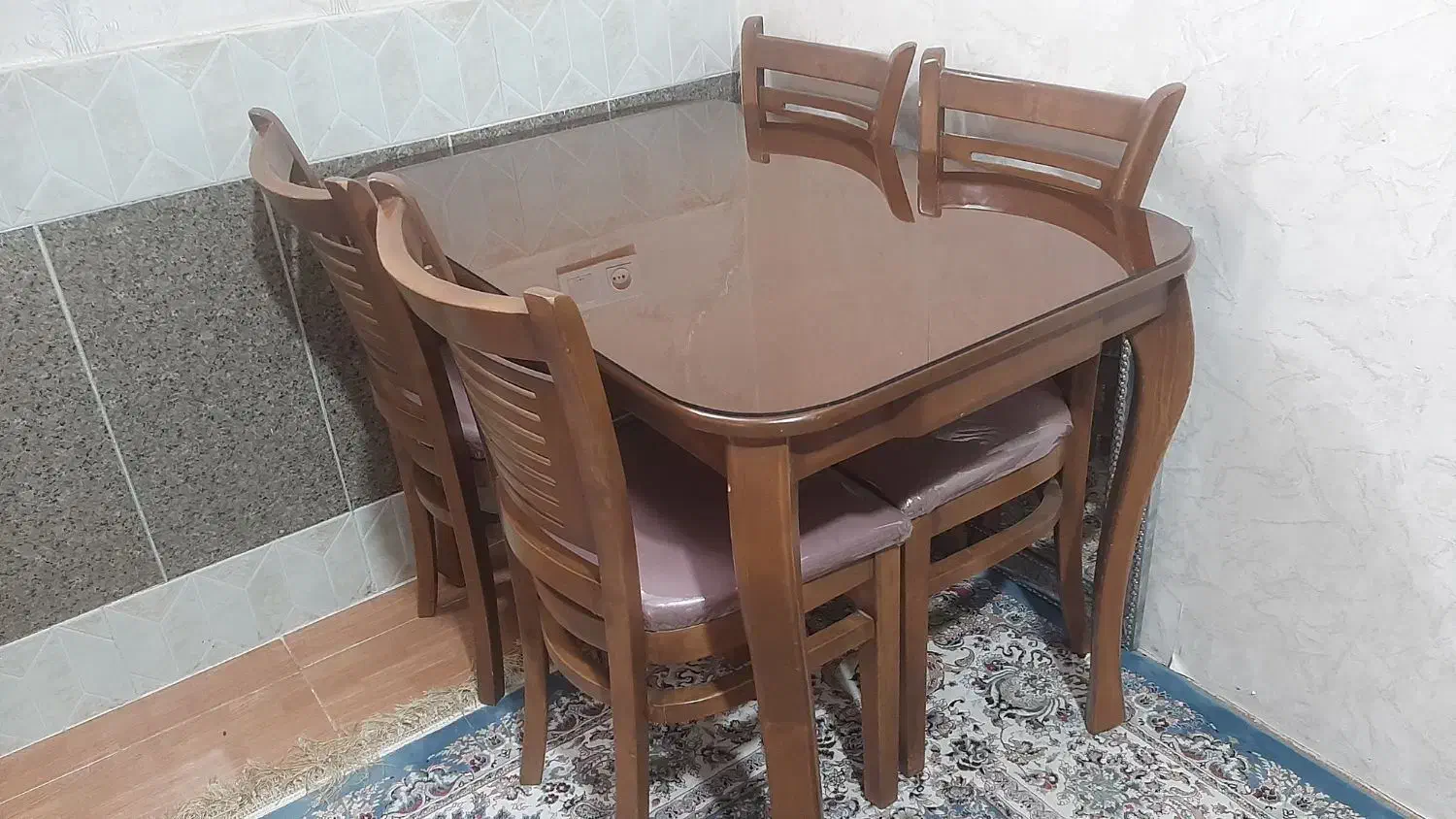 میز نهارخوری چهار نفره چوبی|مبلمان خانگی و میز عسلی|مشهد, ابوذر|دیوار