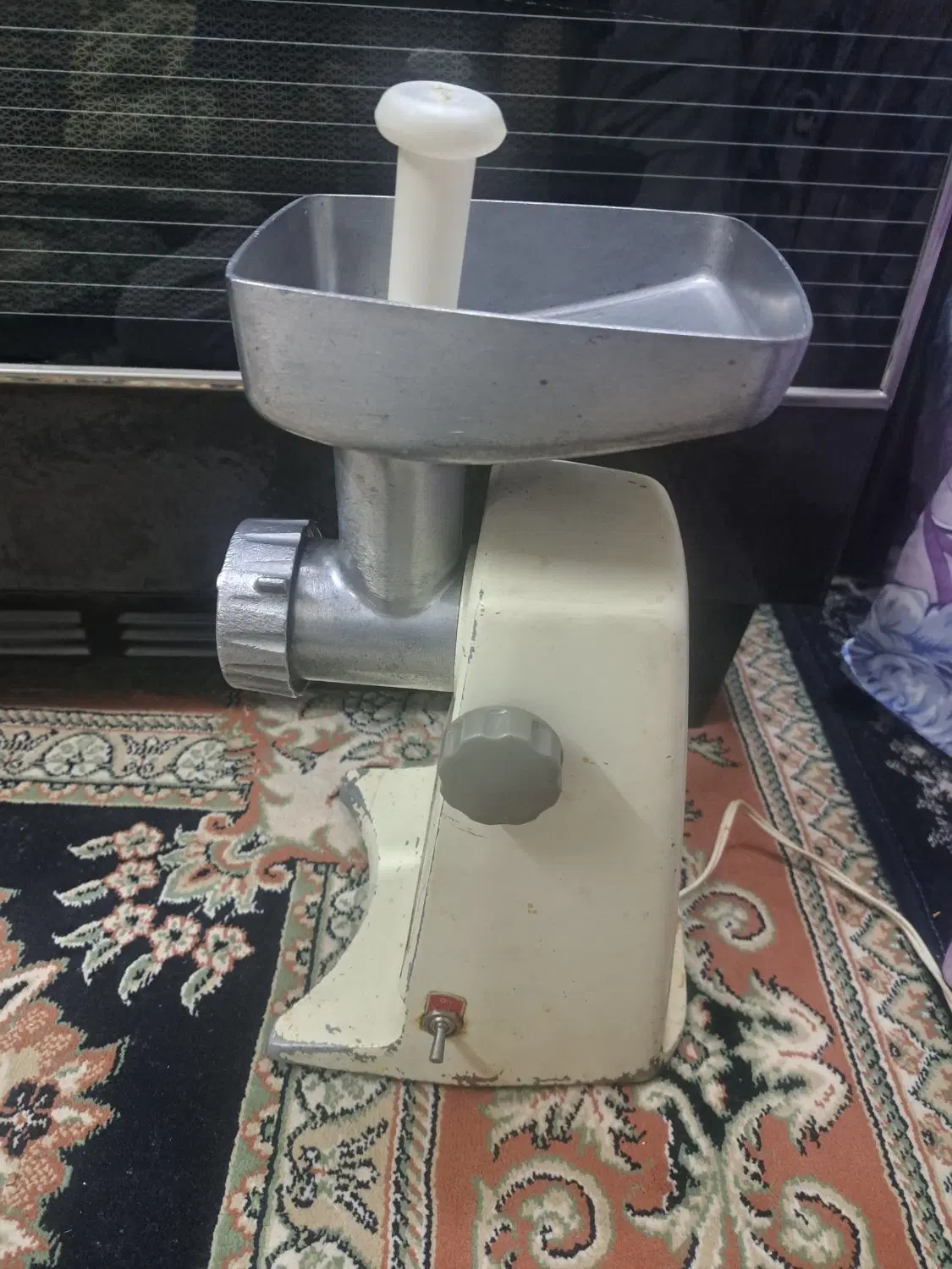 چرخ گوشت|خردکن، آسیاب، غذاساز|یزد, |دیوار