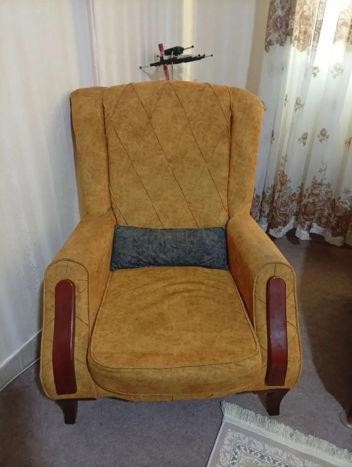 مبل ۷نفره|مبلمان خانگی و میز عسلی|پاکدشت, پاکدشت (مامازند)|دیوار