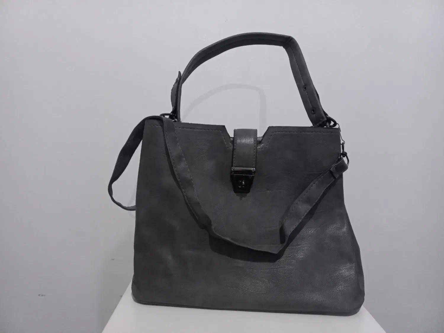 کیف|کیف، کفش، کمربند|بروجرد, |دیوار