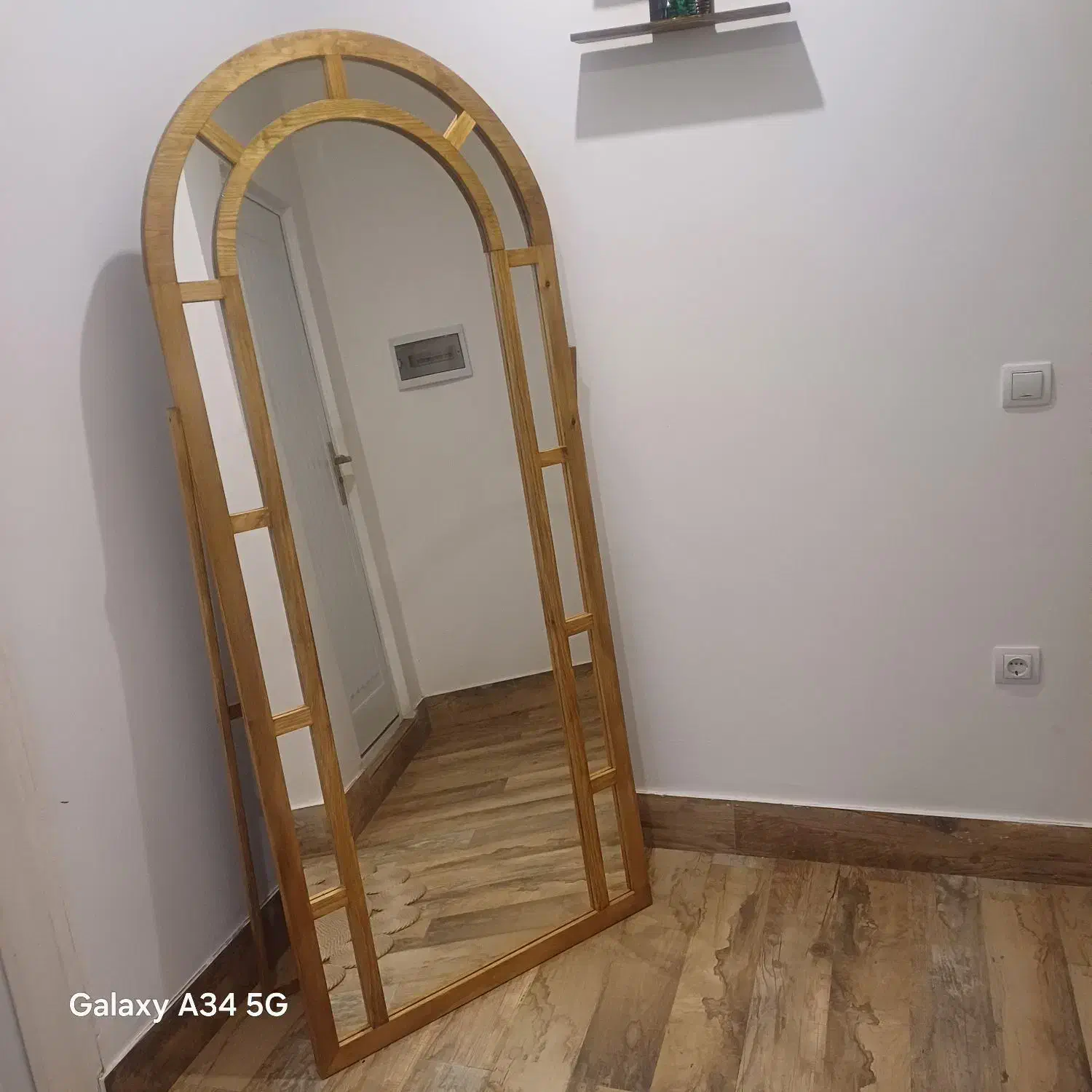 آینه قدی|آینه|پره‌سر, |دیوار