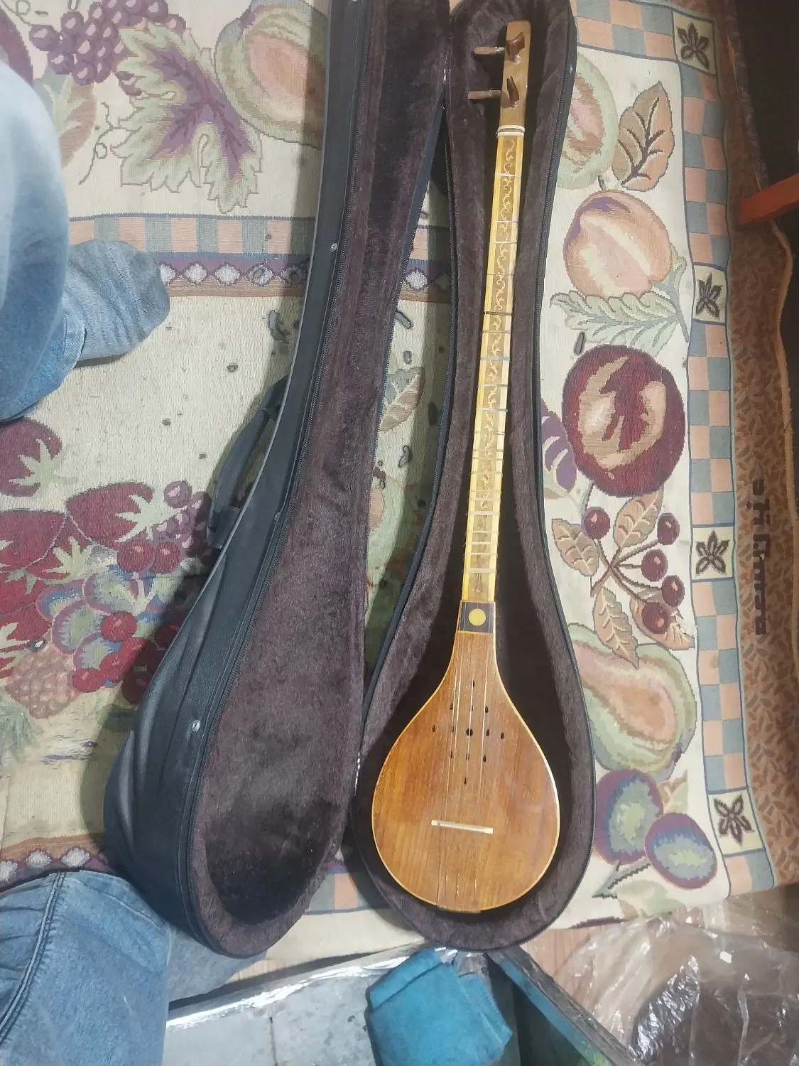 سه تار|سازهای سنتی|جعفرآباد, |دیوار