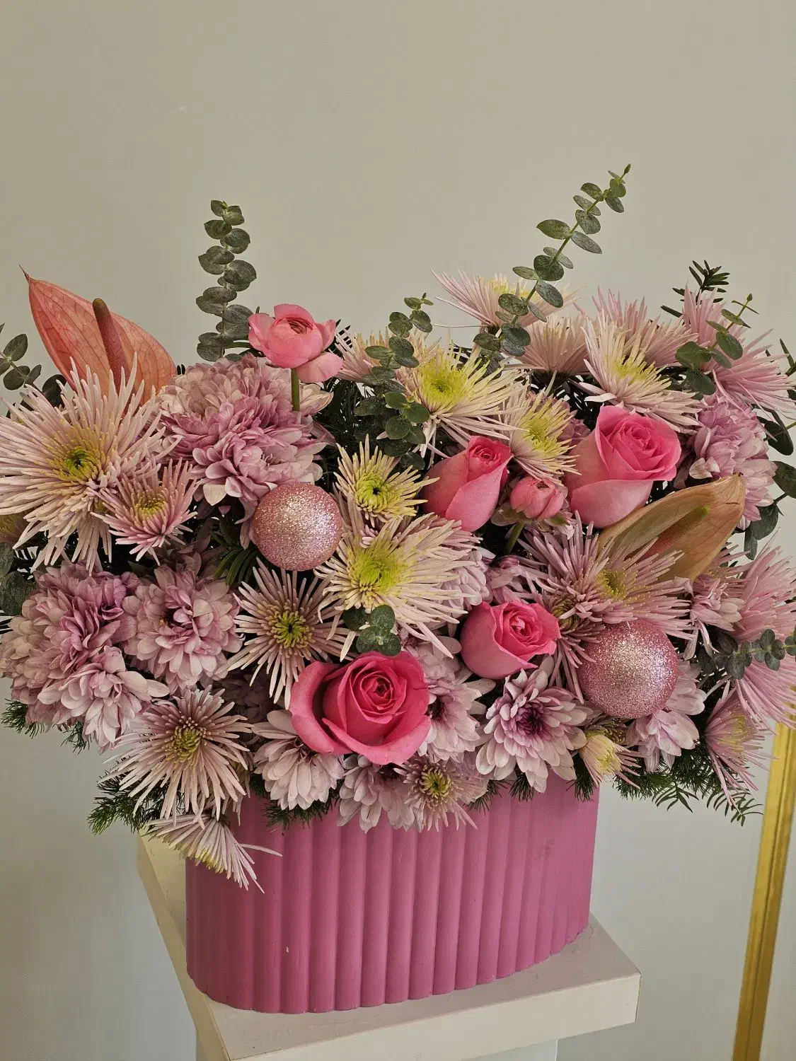 گل فروشی گلاریس باکس گل صورتی باتزیینات ووشه|گل و گیاه طبیعی|تهران, پردیسان|دیوار