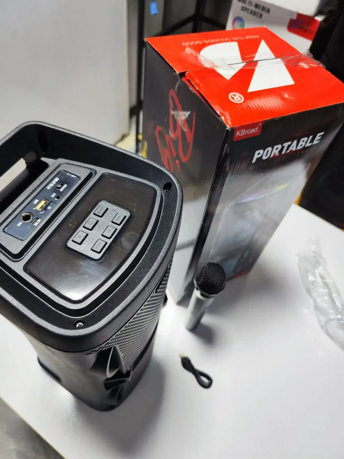 اسپیکر پارتی باکس همراه میکروفون وایرلس|سیستم صوتی خانگی|سنندج, |دیوار