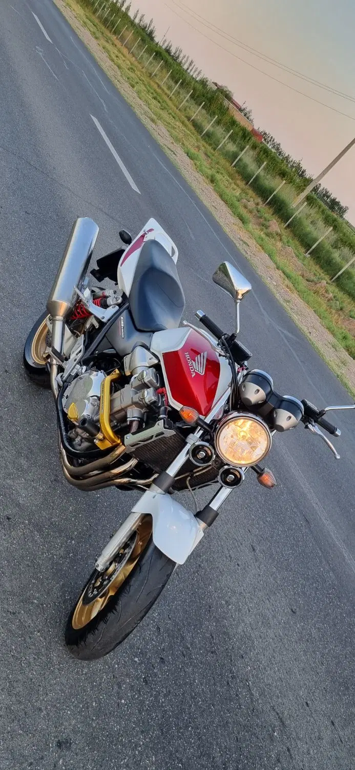 CB1300 SF 2006|موتورسیکلت|پلدشت, |دیوار